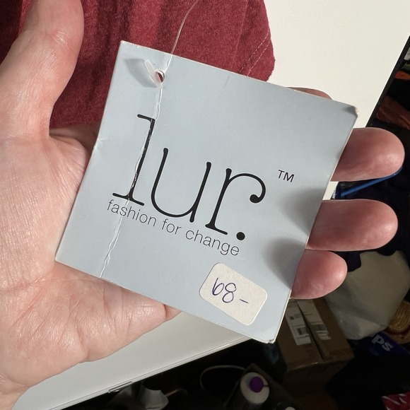 LUR Women's Medium 3/4 Sleeve Swoop Tunic Asymmetrical Burgundy Recycled NWT‎ - Picture 4 of 7